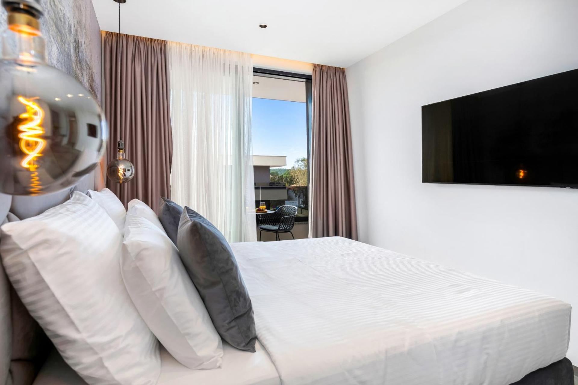 Fly Rooms Medulin - 50M From The Beach - New 2024 الغرفة الصورة